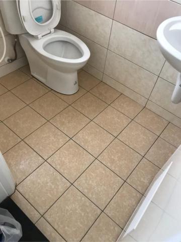 嘉欣居家清潔有限公司 - 廁所地板清潔