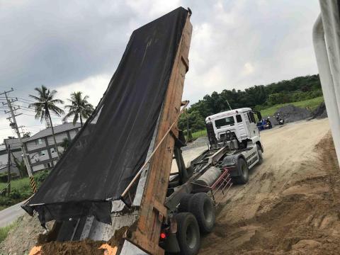 峰聖砂石-傳承三代的建材原料商 - 土方/砂石運輸買賣