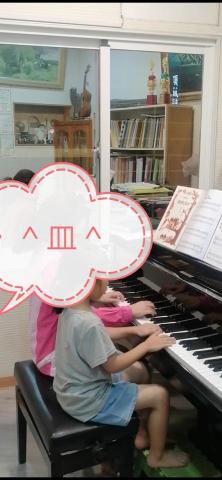 康智柔 - 和夥伴快樂的四手連彈