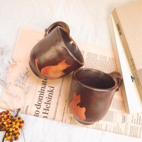 曾詩晴 - 商業攝影&mdash;手捏柴燒陶杯