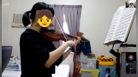雅聲音樂 - 《小提琴線上課》
防疫期間不停學~
待在家不僅能健康安全，還能持續學習拉琴，學生自己也很開心！