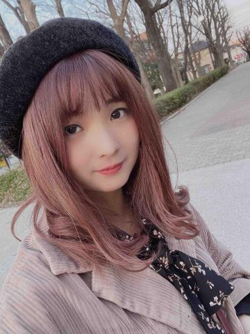 提供化妝品收納盒服務的專家洪欣