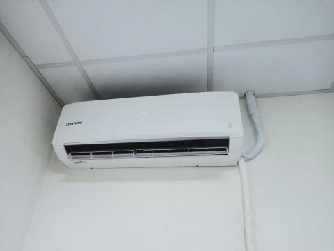 泰辛水電 - 分離式冷氣室內機清洗完畢安裝完成測試正常！（清洗完吹爽爽沒異味了，風量也改善，跟剛裝新機時一樣）