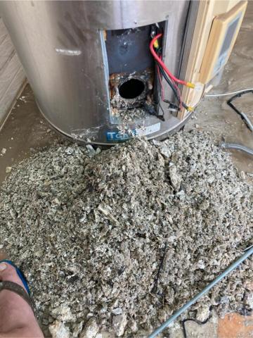 許瑞麟 - 熱水器水垢清理及更換電熱棒 許瑞麟 - 熱水器水垢清理及更換電熱棒