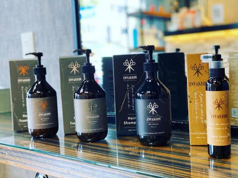 萬物有靈工作室 - 美髮品牌包裝、瓶身視覺設計