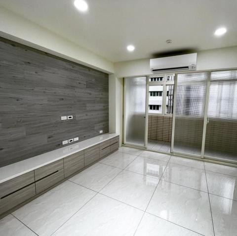 壹陸室內裝修設計 - 造型SPC電視牆
手作電視櫃
落地窗門組