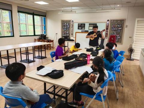 蘇士傑 ( 吉他、烏克麗麗 教學 ) - 