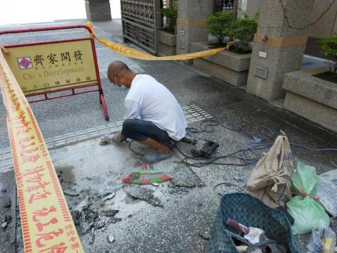 大台中居家修改小工程 - 抿石子,磁磚,修補工程 大台中居家修改小工程 - 抿石子,磁磚,修補工程