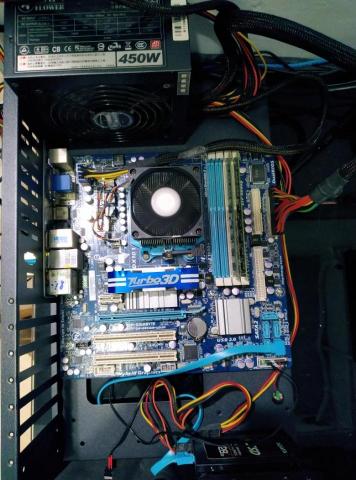 城苑電腦 - 檢測用開放機箱