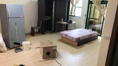 王露鳴 - 海島型耐磨地板