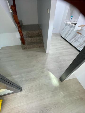 益昌室內裝潢 - 塑膠地磚