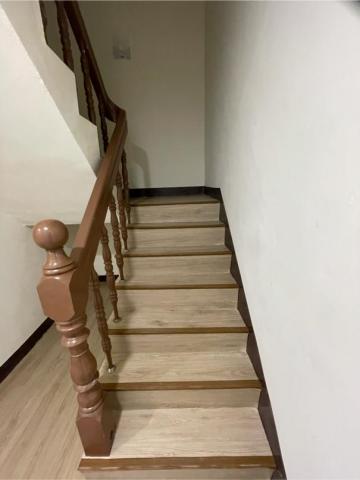 益昌室內裝潢 - 樓梯貼塑膠地磚