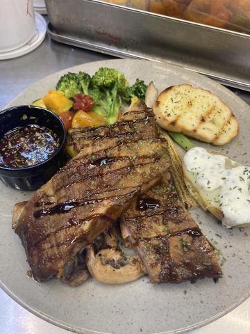 Max料理研發 - 爐烤豬肋排佐好吃斷魂醬
(Broiled Baby Back Ribs)