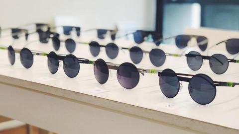 sense create - 產品開發設計 | The No.2 eyewear&nbsp;提供客製且輕量的薄鋼眼鏡，創辦人Swin希望以3D臉部尺寸掃描與虛擬試戴解決眼鏡配戴舒適度的困擾。為讓消費者能快速取得商品，纖思協助優化組合式Modular眼鏡設計，找出S-M-L達到大量客製化的可行性。下單後，即能組裝好合適消費者的尺寸，並將眼鏡寄給客人。