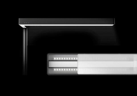 sense create - 產品開發設計 | Flat Nano⁺ 是專為植物喜好者而設計的智慧照明工具，提供高效的發光效率，讓植物在室內有效進行光合作用，使植物顏色更加鮮豔且更為健康。此外，通過 APP 打造個人化的日光循環，讓的植物在室內展現不同的樣貌。