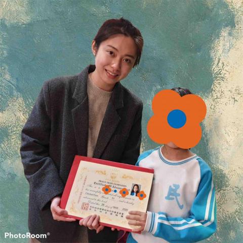 李湘怡 - 學生參加傑人盃鋼琴比賽 李湘怡 - 學生參加傑人盃鋼琴比賽