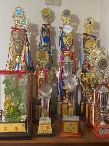 徐永煜 - 得獎的獎杯
