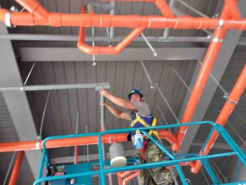 大有水電工程行 - 大型污水吊管施作