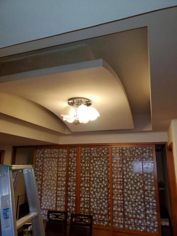 王振昌 - 安裝吸頂水晶燈