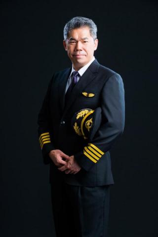 鷹爸快樂教養文創有限公司 - 親子關係/情緒管理/教養諮詢/教養心理輔導/孩童情緒管理/孩童紀律教養