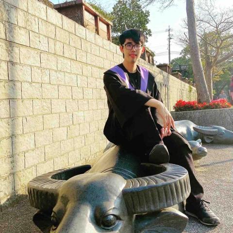 提供myself動漫服務的專家呂英樟