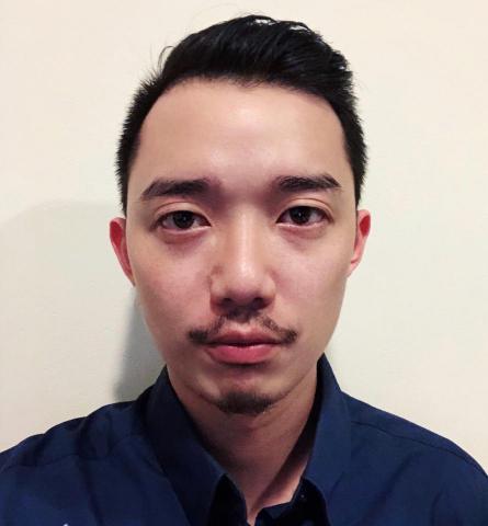 提供唱歌教学服務的專家鍾笠宏