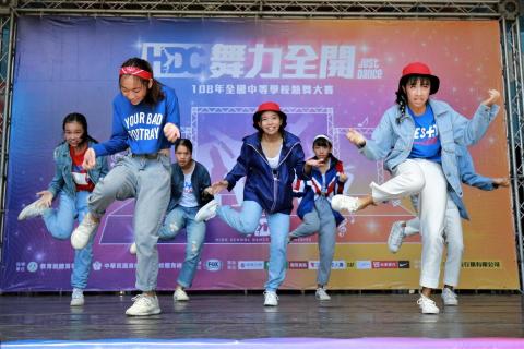 簡妤倢 - 108年全國中等學校舞蹈大賽初賽之舞臺照（中心位）