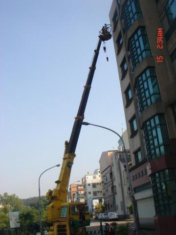 聯洺工程有限公司 - 大樓外牆吊車施作防水工程