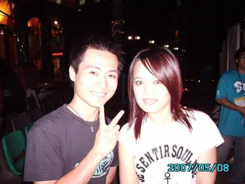 主持人皮卡丘 - 