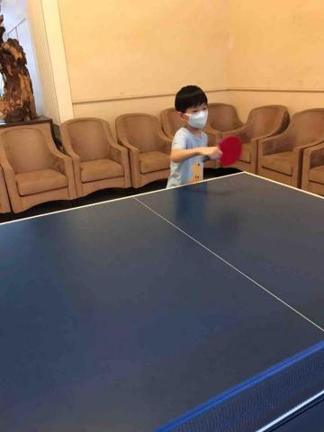 吳萍堉 - 幼稚園大班弟弟學桌球