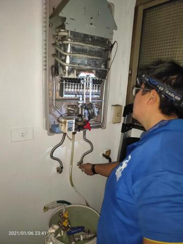 長侑企業社 - 瓦斯熱水器清洗修護中