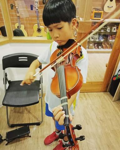 儒樂城Wish Music City 音樂教育派遣中心 - 兒童小提琴個別課程
