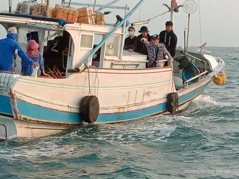 武穆影業/湯製作 - 海上作業拍攝