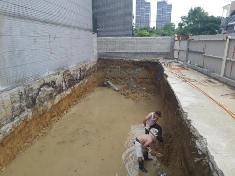 兩兄弟拆除工程 - 