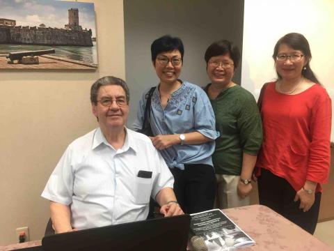 提供多少錢西文服務的專家Marimar Yang