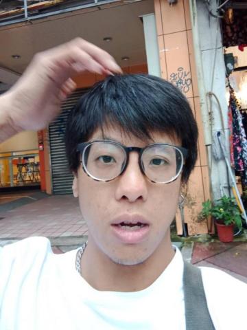 零貳設計工作室  BRIAN LAI - 本人。