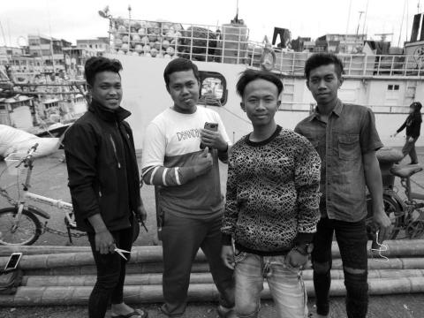 零貳設計工作室  BRIAN LAI - 港口情事攝影作品。