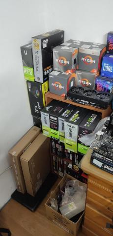 奕安電腦工作室 - 客戶盒裝留存區跟隨原廠保固