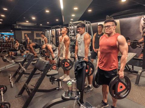 營養健身教練Leo - 提供無經驗者
教練培訓
開出自己的健身房 營養健身教練Leo - 提供無經驗者
教練培訓
開出自己的健身房