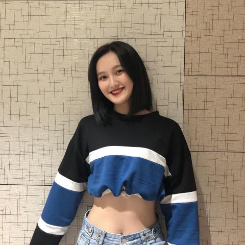 提供唱歌唱歌服務的專家廖郁愃