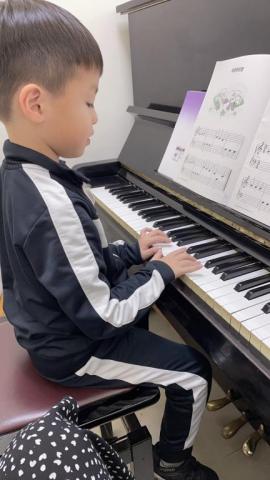 薇薇老師 - 鋼琴一對一