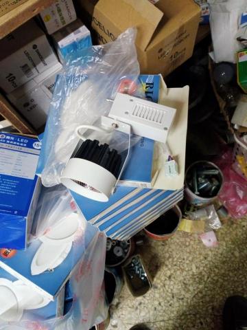 誠品水電機 - 燈具更換安裝