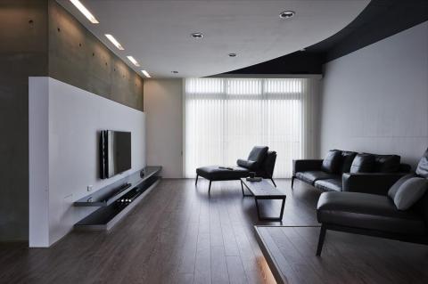 紅舍窗簾木地板 - 