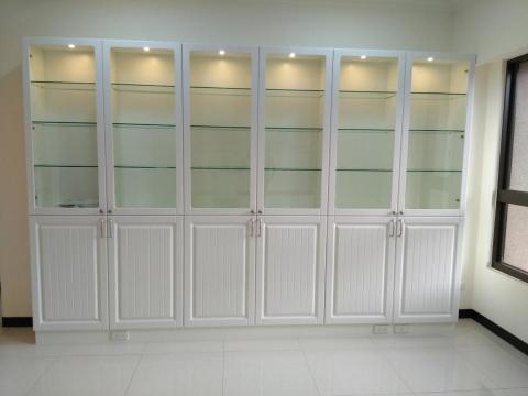 誠鑫櫥飾 - 系統櫃
展示櫃