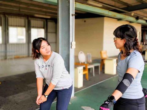 Jane’s cheerful golf - 
