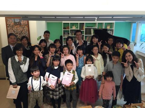 Mi老師 - 不定期舉辦鋼琴及長笛學生的發表會