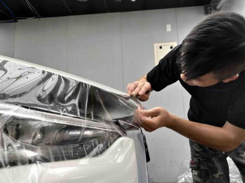 小劉工作室 - 引擎蓋犀牛皮