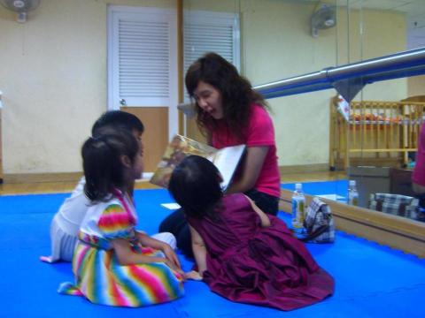 提供兒童美語老師培訓服務的專家蘇莉雯