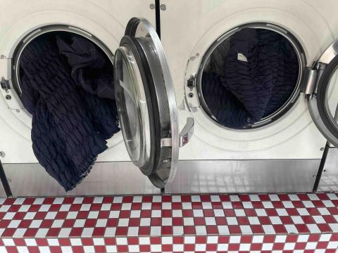 專業搬家 - 定期清洗保護套