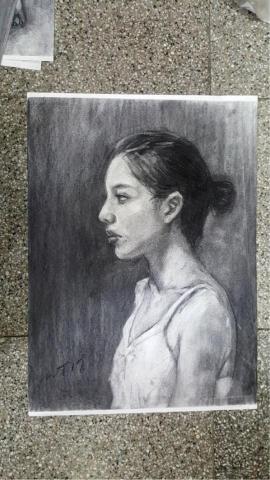 TT - 炭筆素描人像